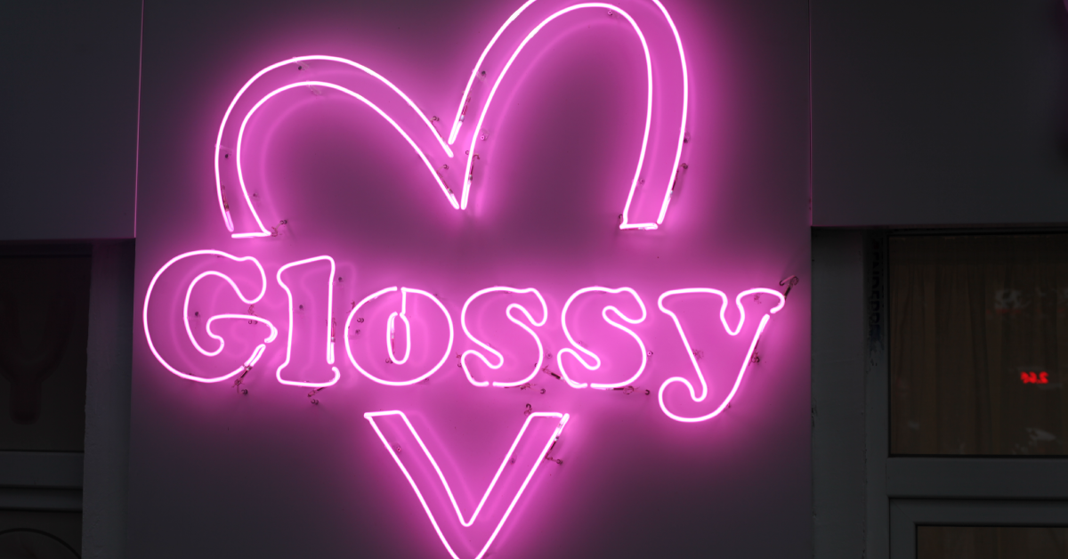 თბილისში ახალი NAIL BAR – GLOSSY გაიხსნა