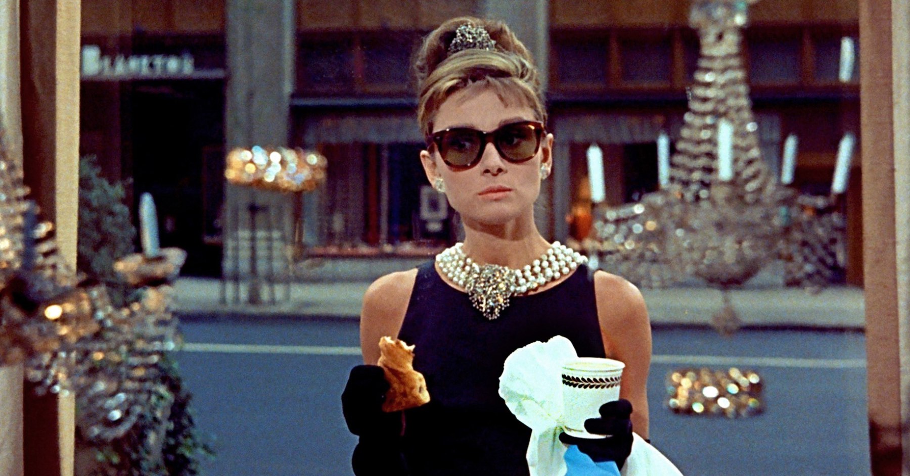 Breakfast at Tiffany's გზამკვლევი ნიუ-იორკის ქუჩებში