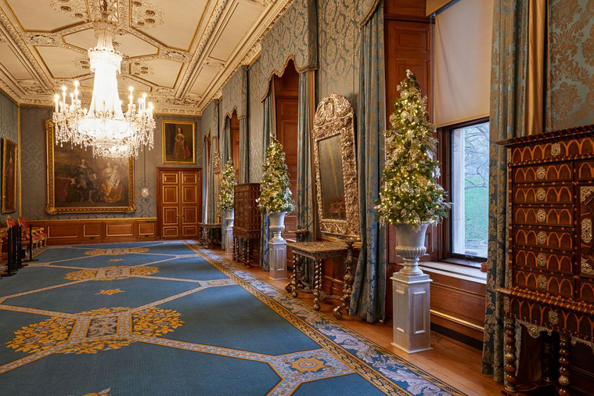 royal family christmas tree