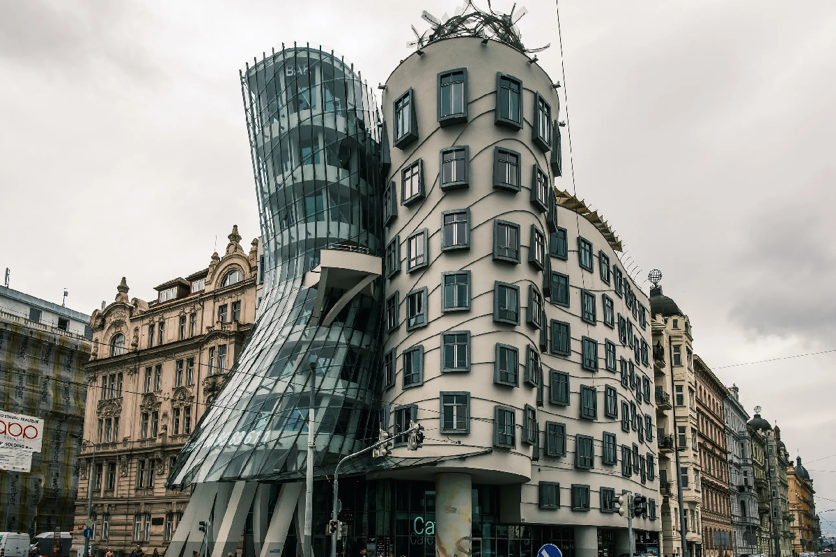 dancing house, prague, 