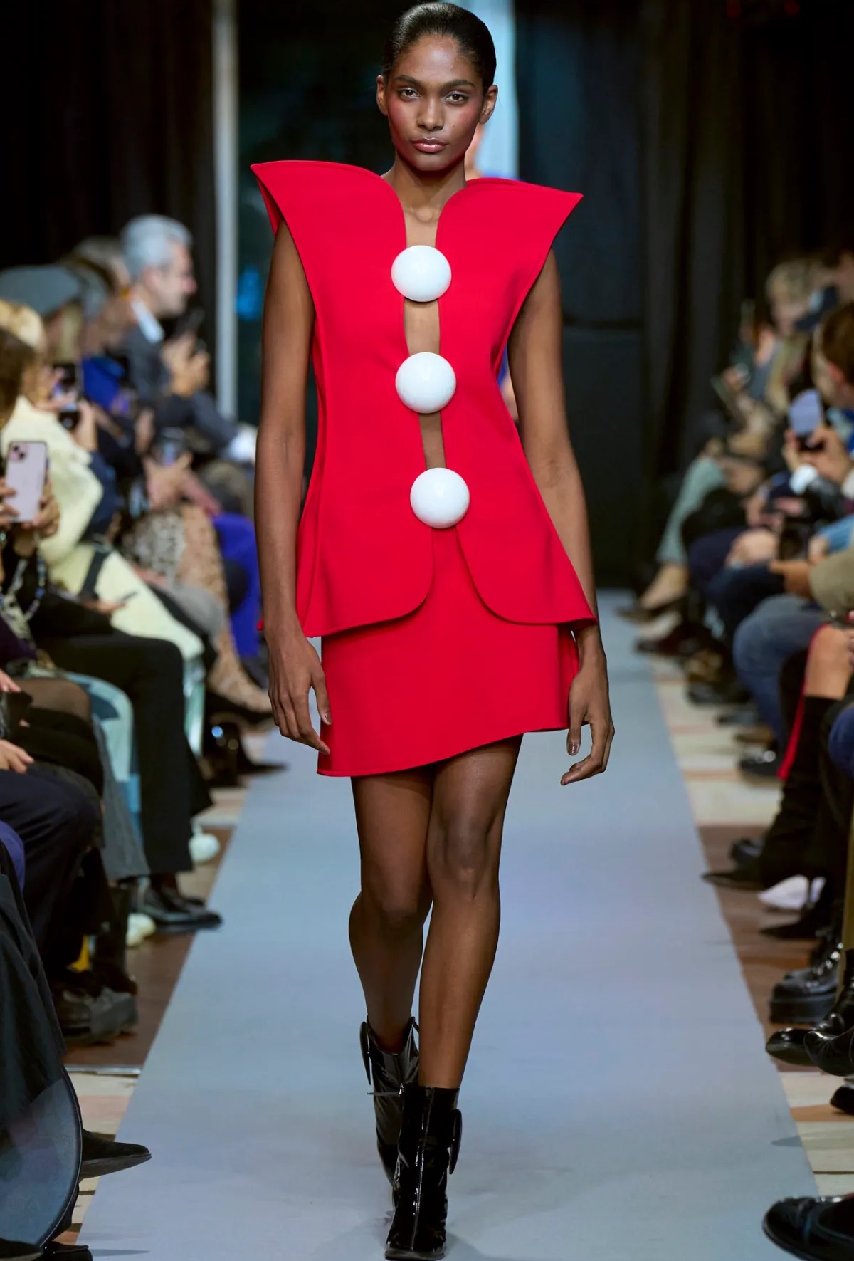 Paris fashion week, პარიზის მოდის კვირეული, Pierre Cardin, პიერ კარდენი